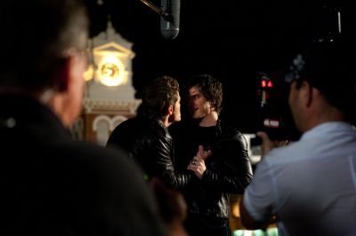 normal_PaulIan - 1x02 bts